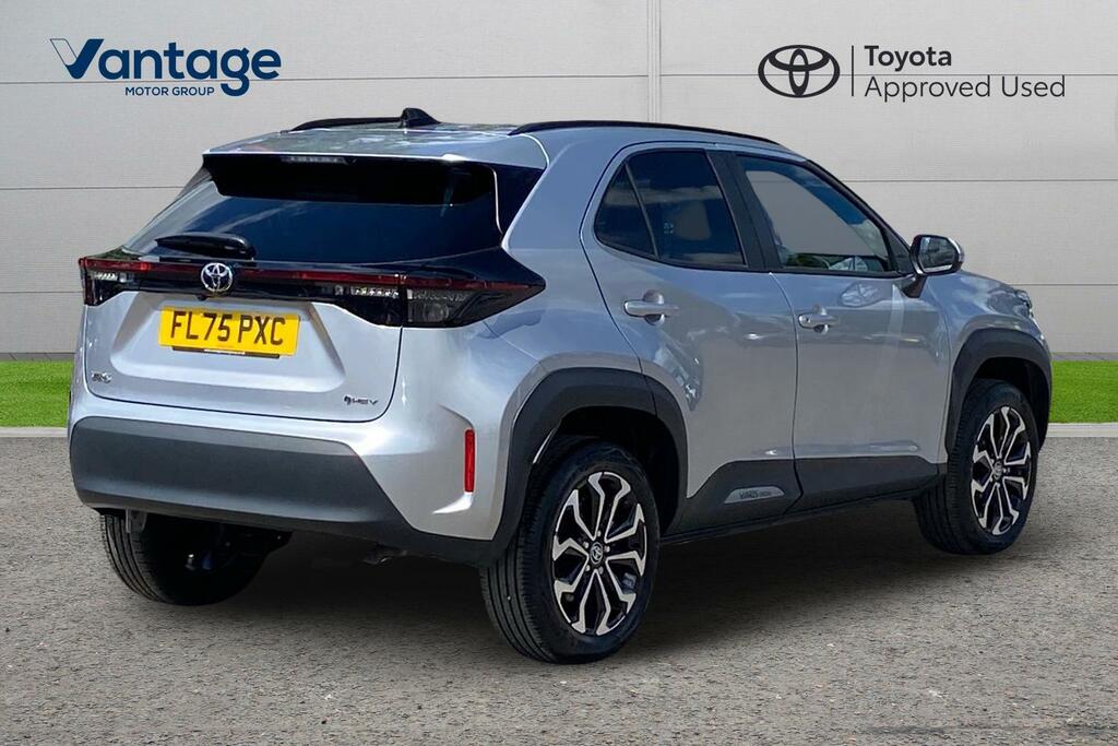 Toyota Yaris Cross 1.5 Vvt-h Design E-cvt Euro 6 Ss FL75PXC Silver #2