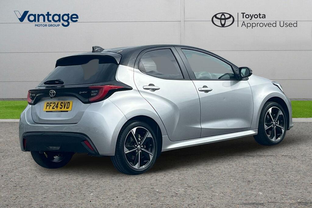 Toyota Yaris 1.5 Vvt-h Premiere Edition E-cvt Euro 6 Ss PF24SVD Silver #2