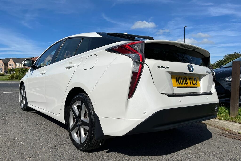 Toyota Prius 1.8 Vvt-i Excel 97 Bhp Red #32