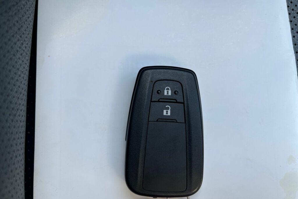 Toyota Prius 1.8 Vvt-i Excel 97 Bhp Red #28