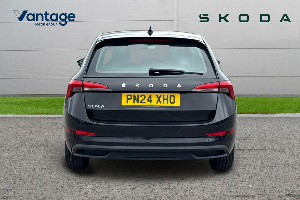Skoda Scala 1.0 Tsi 110 Se Dsg Black #4