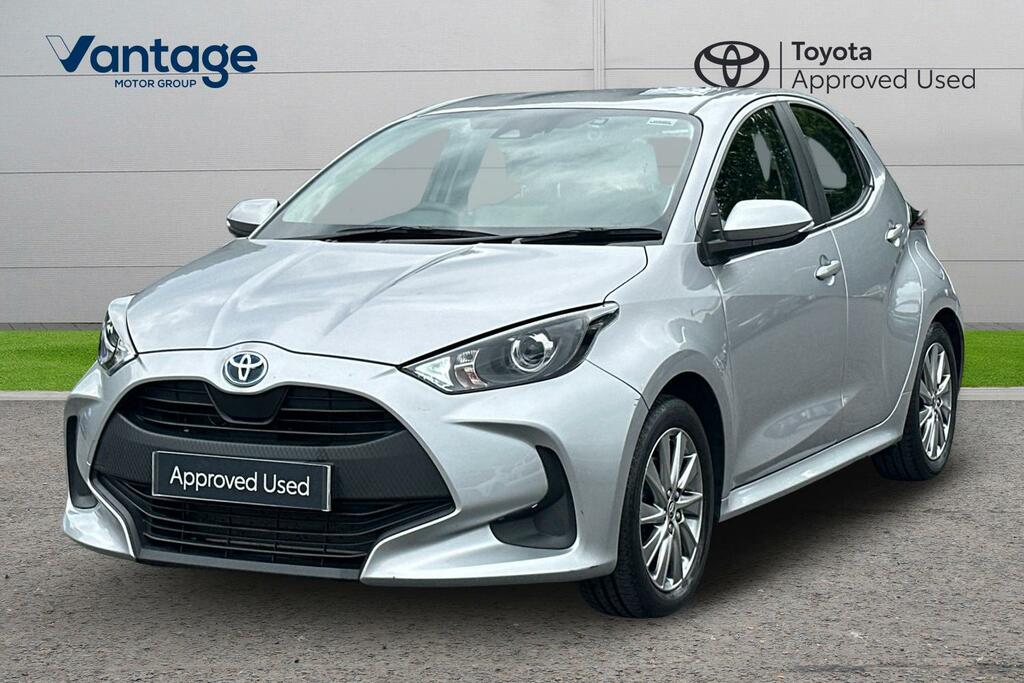Toyota Yaris 1.5 Vvt-h Icon E-cvt Euro 6 Ss Silver #3