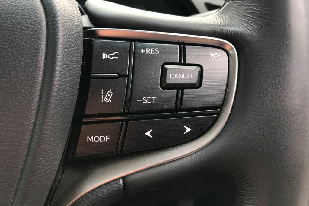 Lexus ES 300H 2.5 Takumi Cvt Silver #38