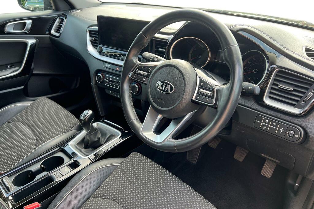 Kia Xceed 1.0 T Gdi 3 Suv Red #10