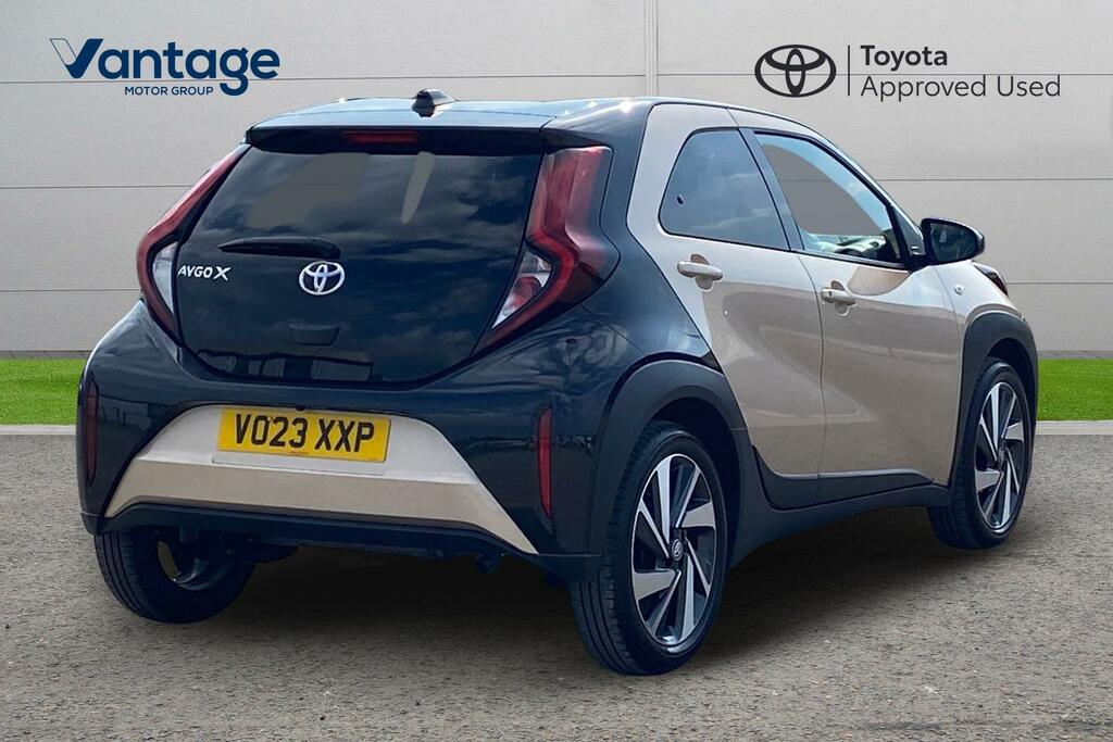 Toyota Aygo X 1.0 Vvt-i Edge Euro 6 Ss Beige #2