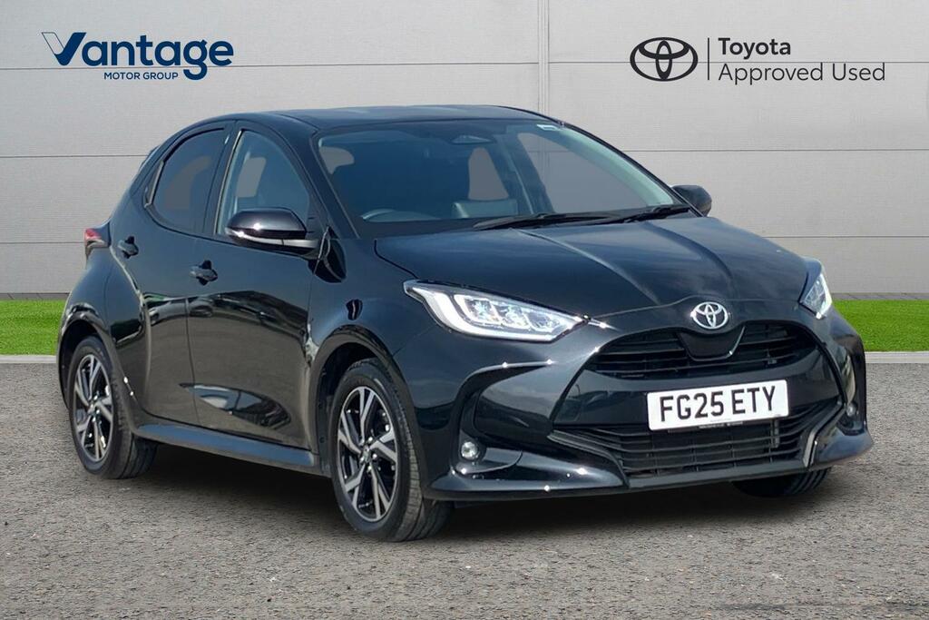 Toyota Yaris 1.5 Vvt-h Design E-cvt Euro 6 Ss Black