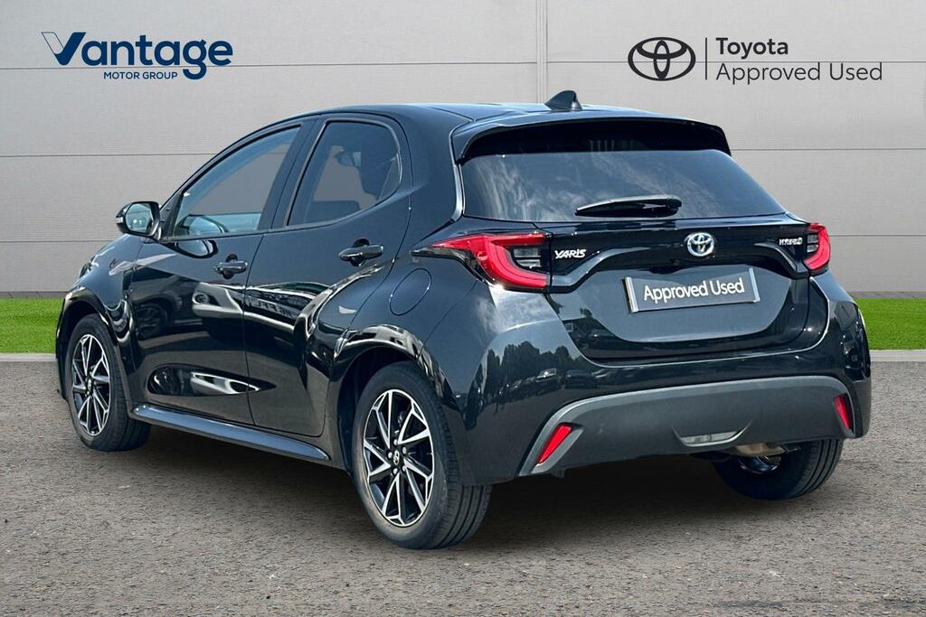 Toyota Yaris 1.5 Vvt-h Design E-cvt Euro 6 Ss KP23VPE Black #4