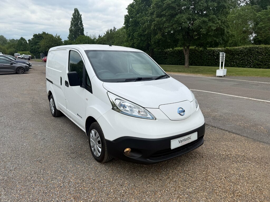 Nissan e-NV200 40Kwh Visia Panel Van Swb 109 P White #2