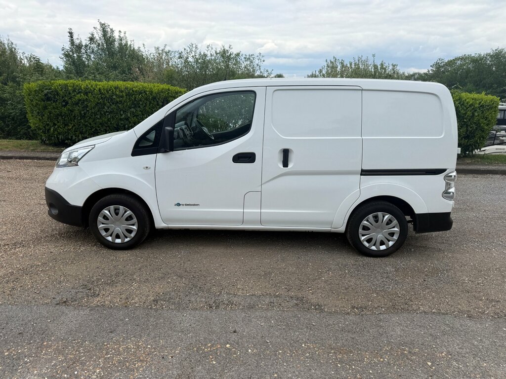 Nissan e-NV200 40Kwh Visia Panel Van Swb 109 P White #3