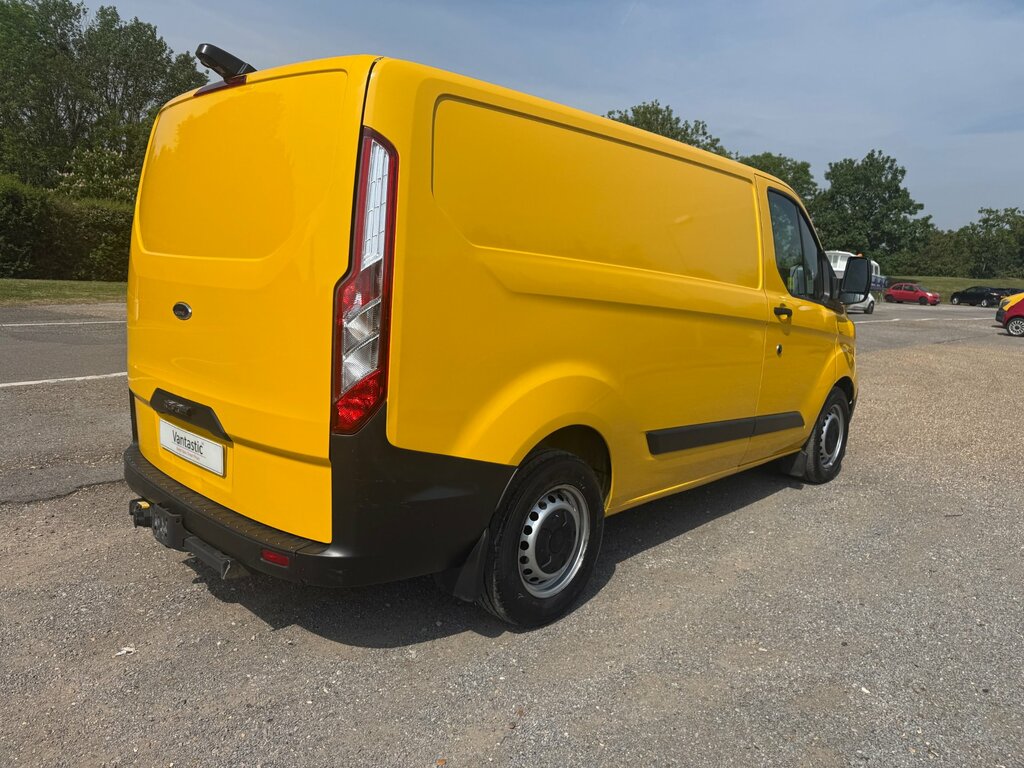 Ford Transit Custom 2.0 340 Ecoblue Leader Panel Van LB22HZP Yellow #4