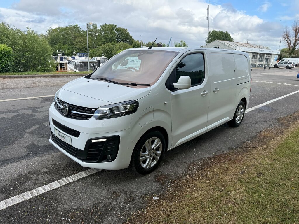 Vauxhall Vivaro 3100 75Kwh Elite Panel Van L1 H1 White #2