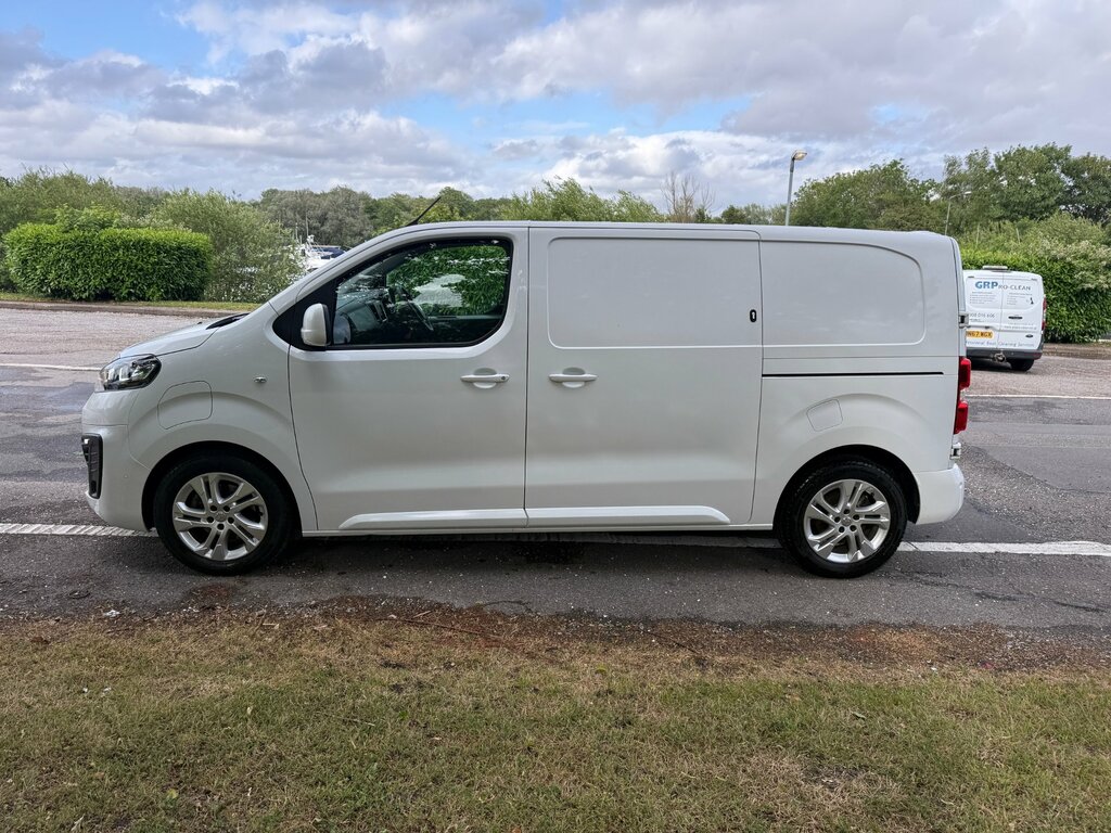 Vauxhall Vivaro 3100 75Kwh Elite Panel Van L1 H1 White #3