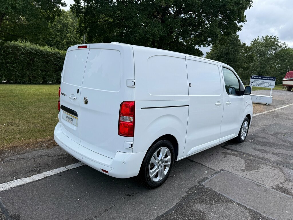 Vauxhall Vivaro 3100 75Kwh Elite Panel Van L1 H1 White #5