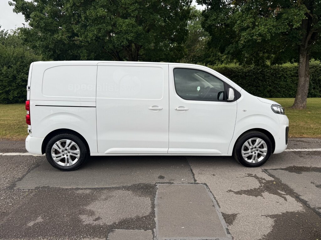 Vauxhall Vivaro 3100 75Kwh Elite Panel Van L1 H1 FG71KTX White #3