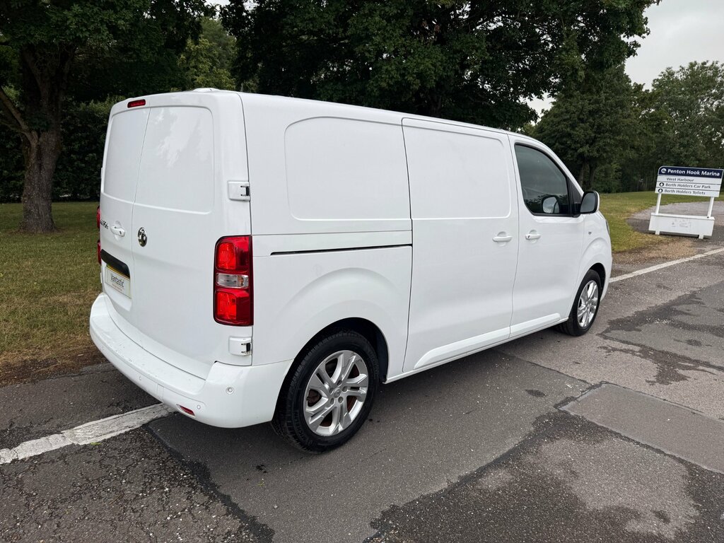 Vauxhall Vivaro 3100 75Kwh Elite Panel Van L1 H1 FG71KTX White #6