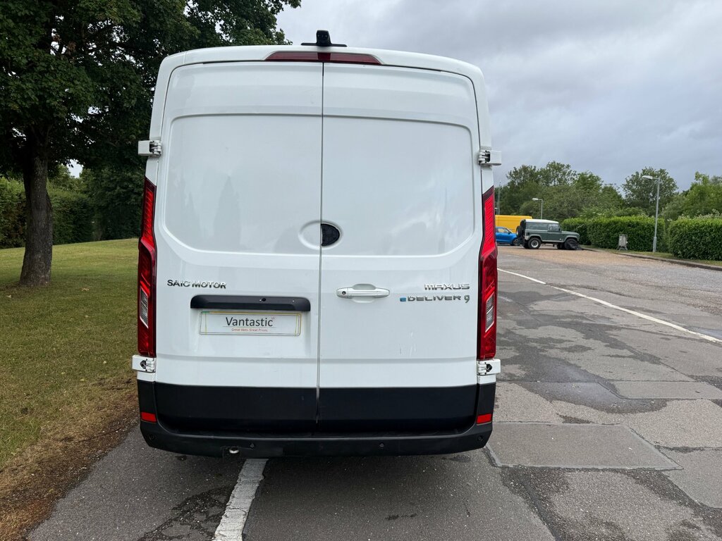 Maxus eDeliver 9 Panel Van 0.0 White #7