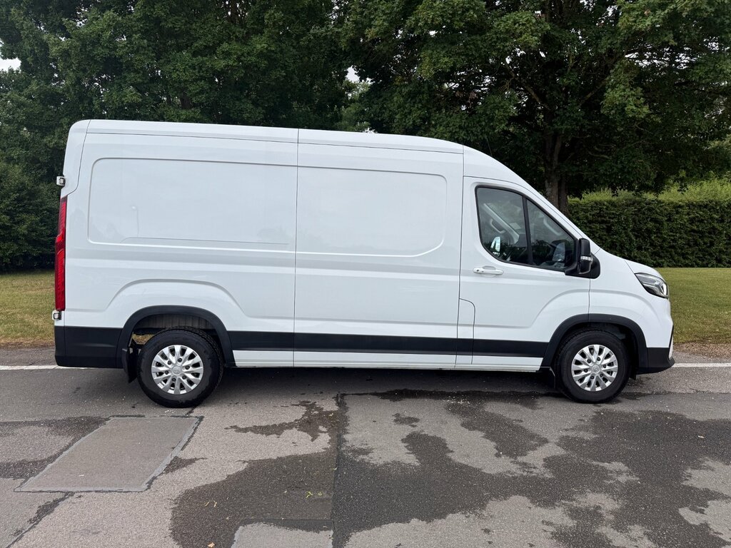 Maxus eDeliver 9 88.5Kwh Panel Van Fwd L3 H3 204 White #2