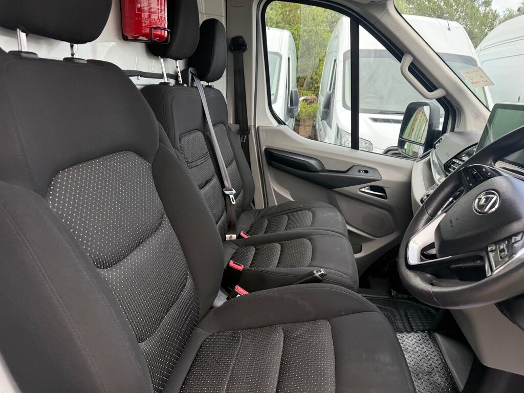 Maxus eDeliver 9 Panel Van 0.0 White #14