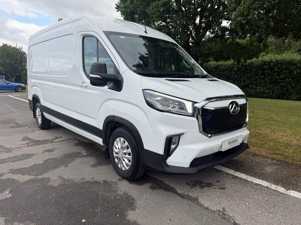 Maxus eDeliver 9 Panel Van 0.0 White #11