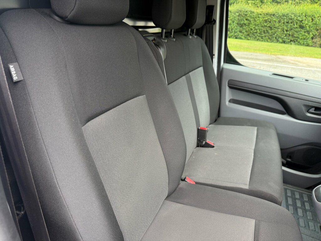 Vauxhall Vivaro 3100 75Kwh Dynamic Panel Van 6Dr L1 FL72UUE White #3