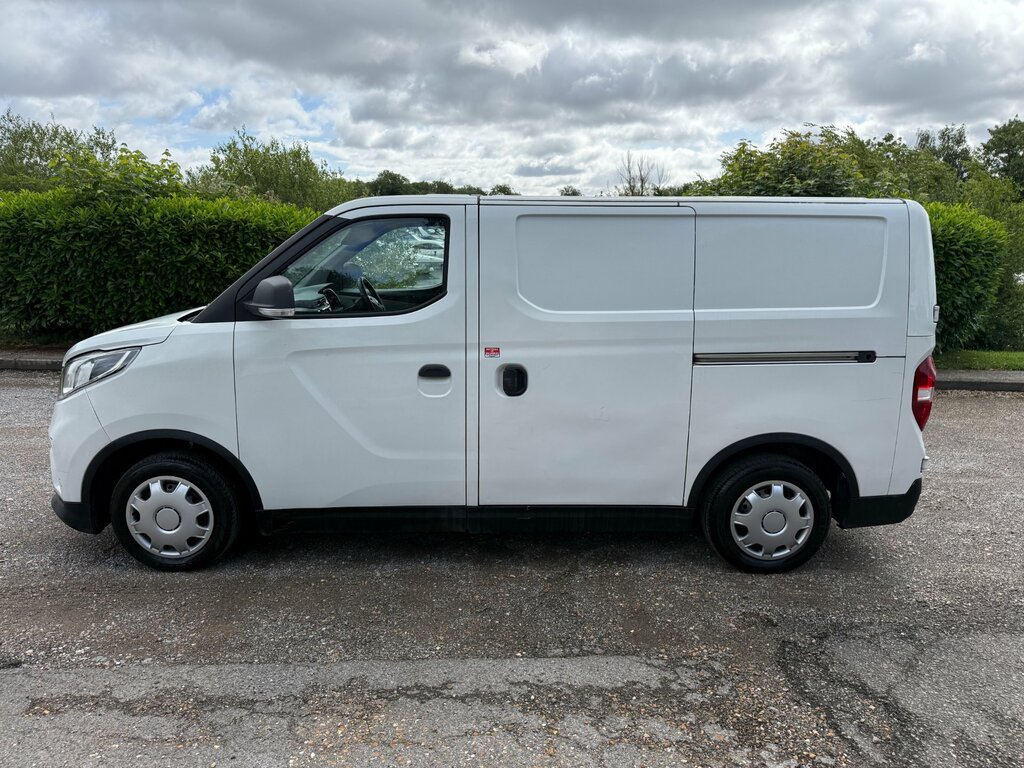 Maxus eDeliver 3 50.23Kwh Panel Van Fwd L1 122 P Black #11