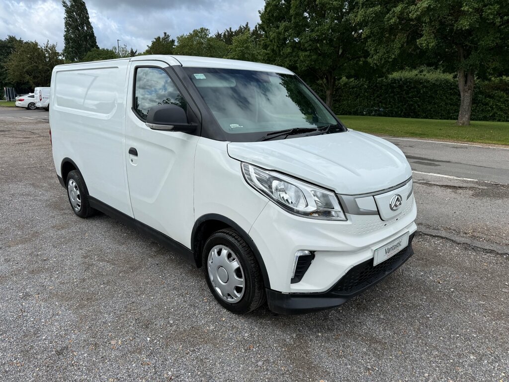 Maxus eDeliver 3 50.23Kwh Panel Van Fwd L1 122 P Black #22