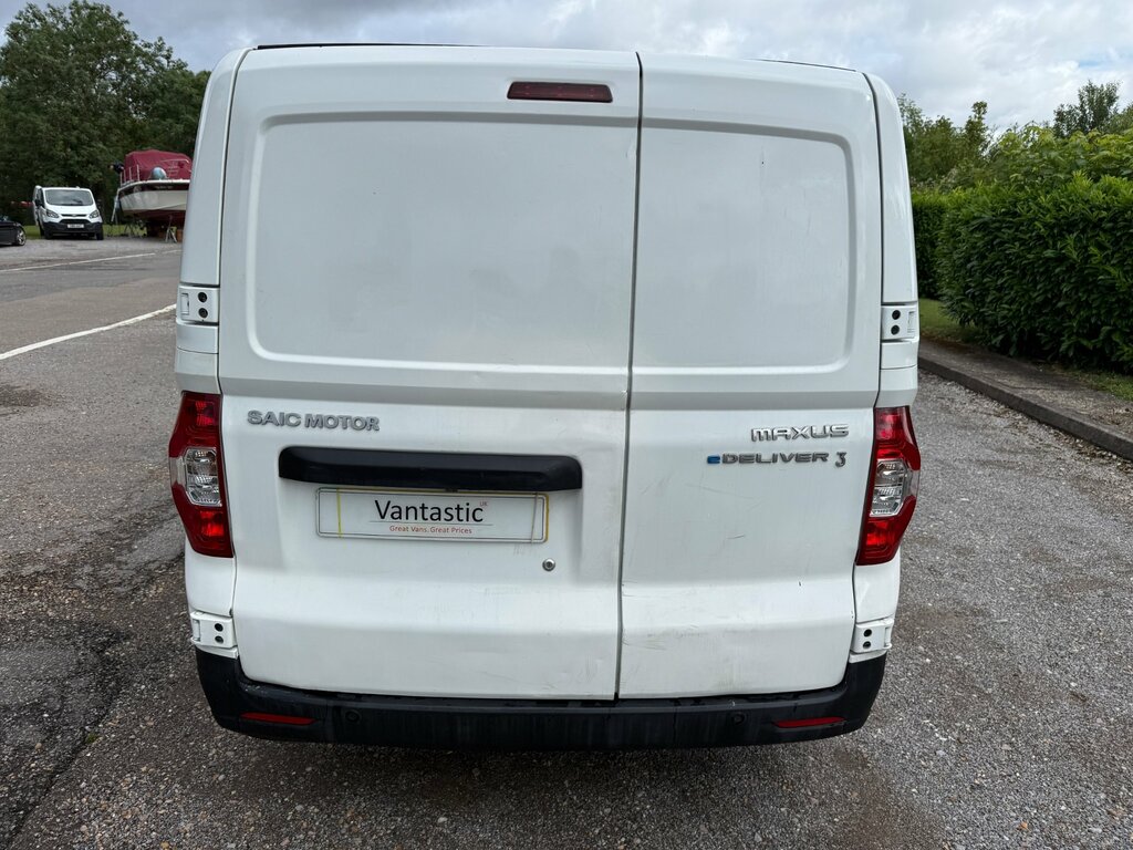 Maxus eDeliver 3 50.23Kwh Panel Van Fwd L1 122 P Black #15