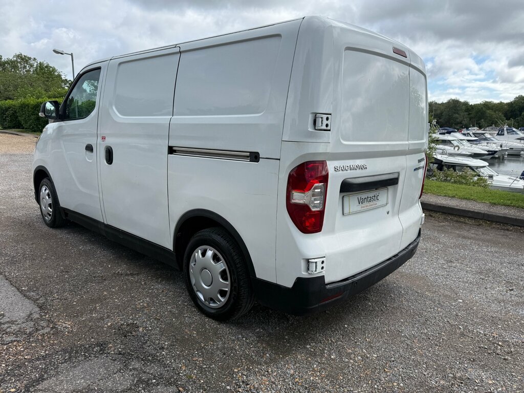 Maxus eDeliver 3 50.23Kwh Panel Van Fwd L1 122 P Black #12