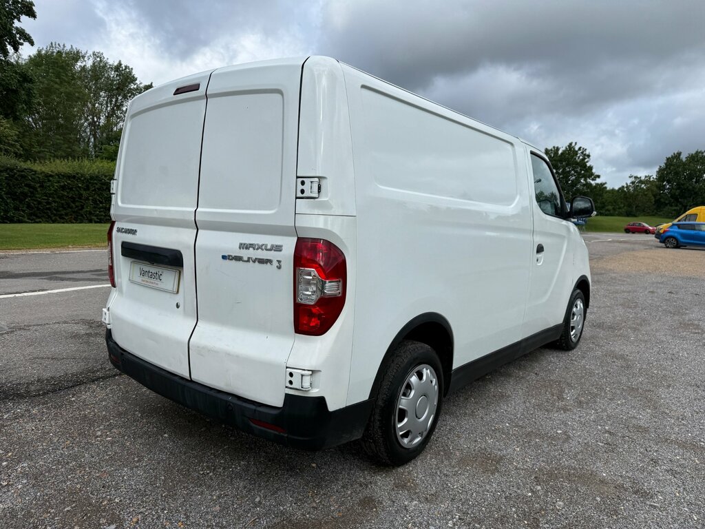Maxus eDeliver 3 50.23Kwh Panel Van Fwd L1 122 P White #4