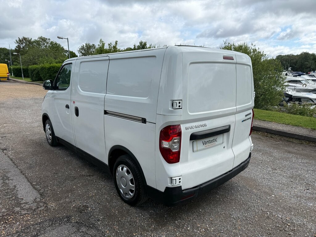 Maxus eDeliver 3 50.23Kwh Panel Van Fwd L1 122 P Black #13