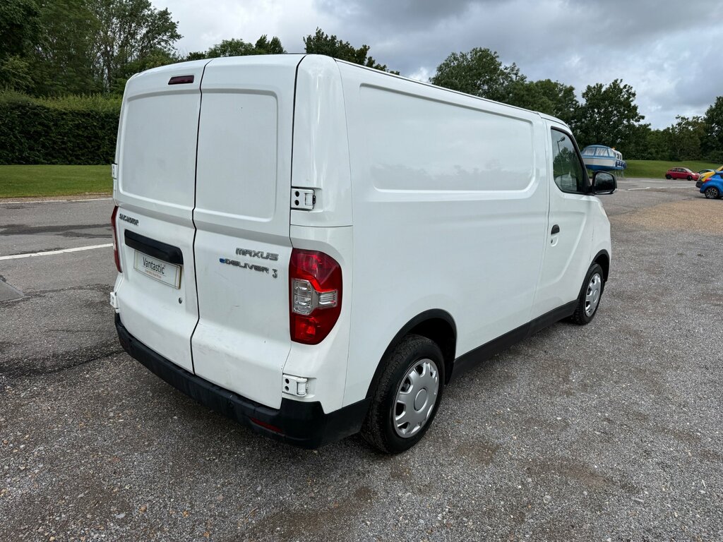Maxus eDeliver 3 50.23Kwh Panel Van Fwd L1 122 P Black #18