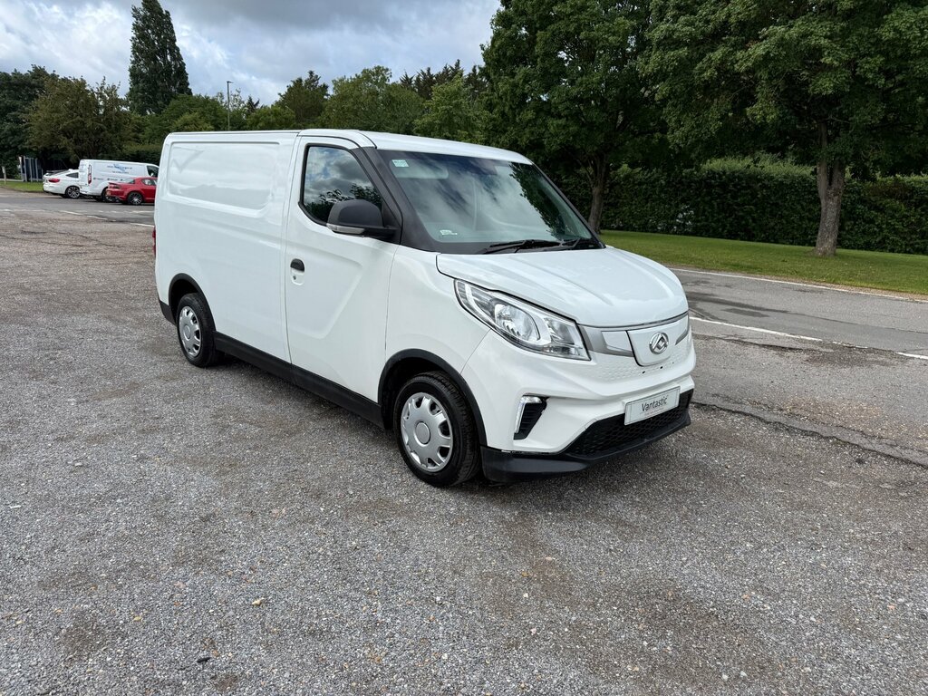 Maxus eDeliver 3 50.23Kwh Panel Van Fwd L1 122 P Black #23