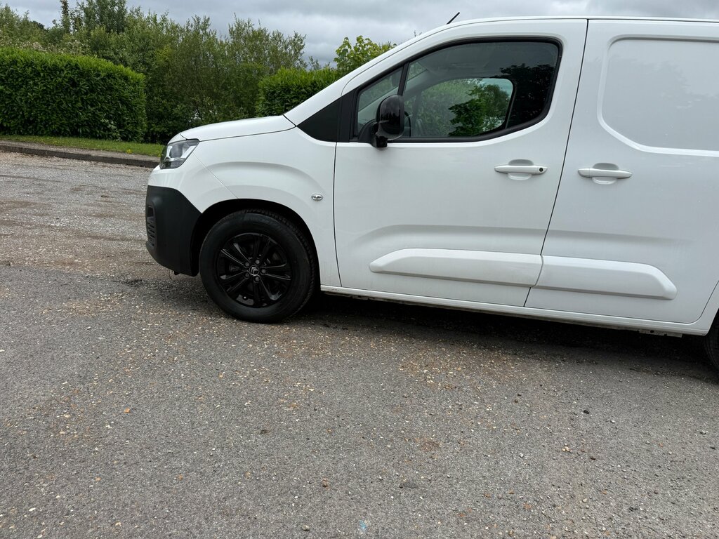 Citroen e-Berlingo 800 50Kwh Driver M Pro Swb ... White #12