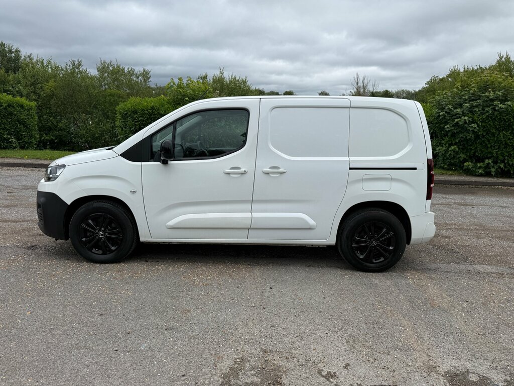 Citroen e-Berlingo 800 50Kwh Driver M Pro Swb ... White #2