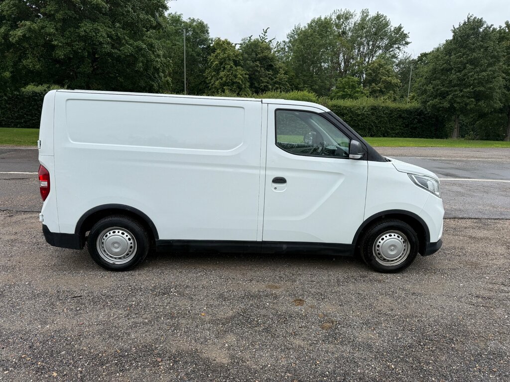 Maxus eDeliver 3 35Kwh Panel Van Fwd L1 122 Ps White #4