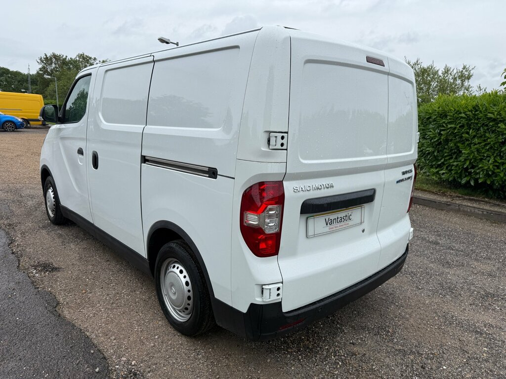 Maxus eDeliver 3 35Kwh Panel Van Fwd L1 122 Ps White #11