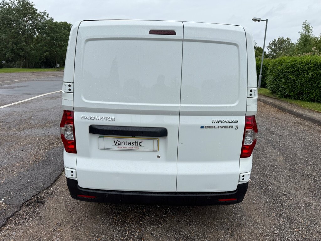 Maxus eDeliver 3 35Kwh Panel Van Fwd L1 122 Ps White #9