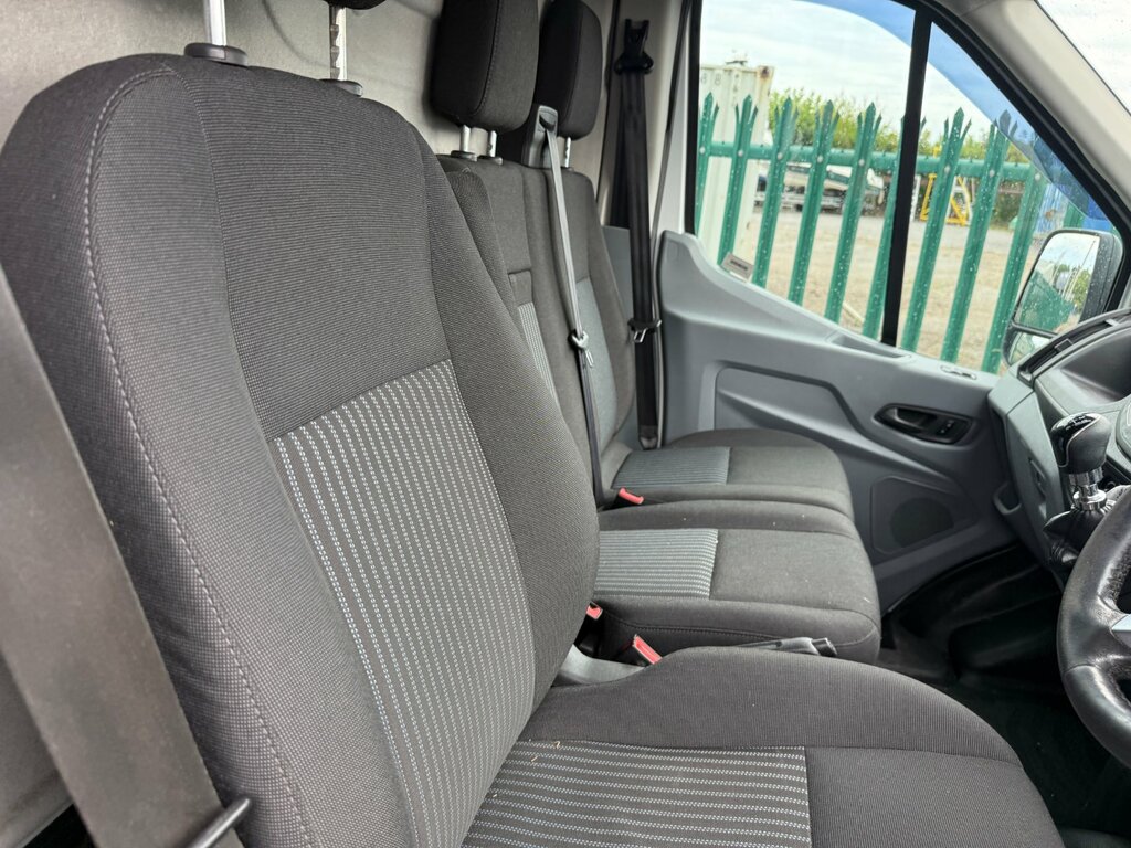 Ford Transit Custom 2.2 Tdci 125Ps Low Roof Limited Van Black #20