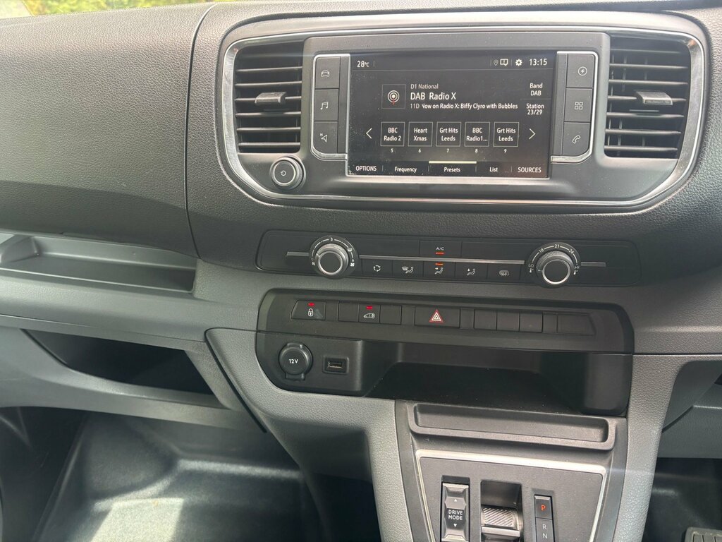 Vauxhall Vivaro 3100 75Kwh Elite Panel Van L1 H1 White #5