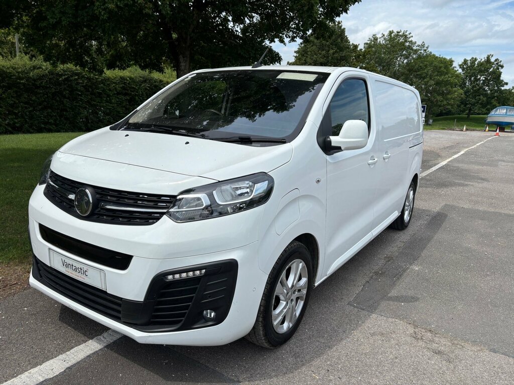 Vauxhall Vivaro 2.0 Turbo D 3100 Sportive Panel Van Man Grey #10