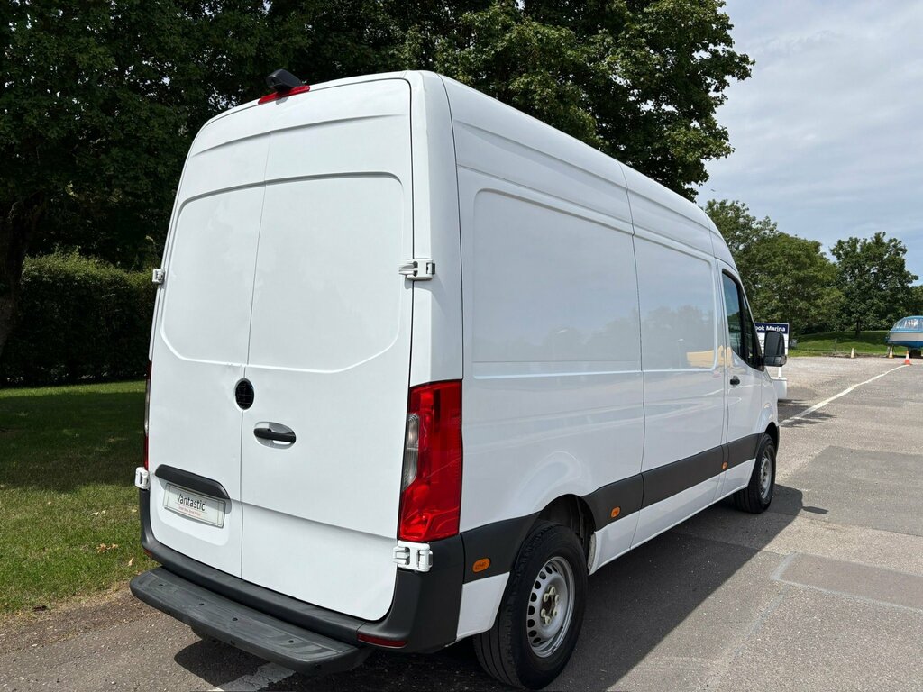 Mercedes-Benz eSprinter Progressive L2h2 Dc 80Kw 55Kw White #28