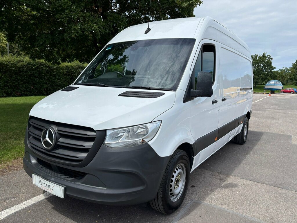 Mercedes-Benz eSprinter Progressive L2h2 Dc 80Kw 55Kw White #24
