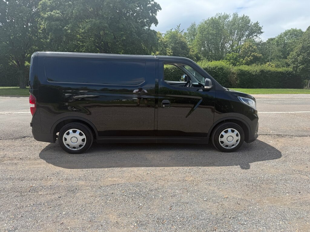Maxus eDeliver 3 50.23Kwh Panel Van Fwd L1 122 P Black #3