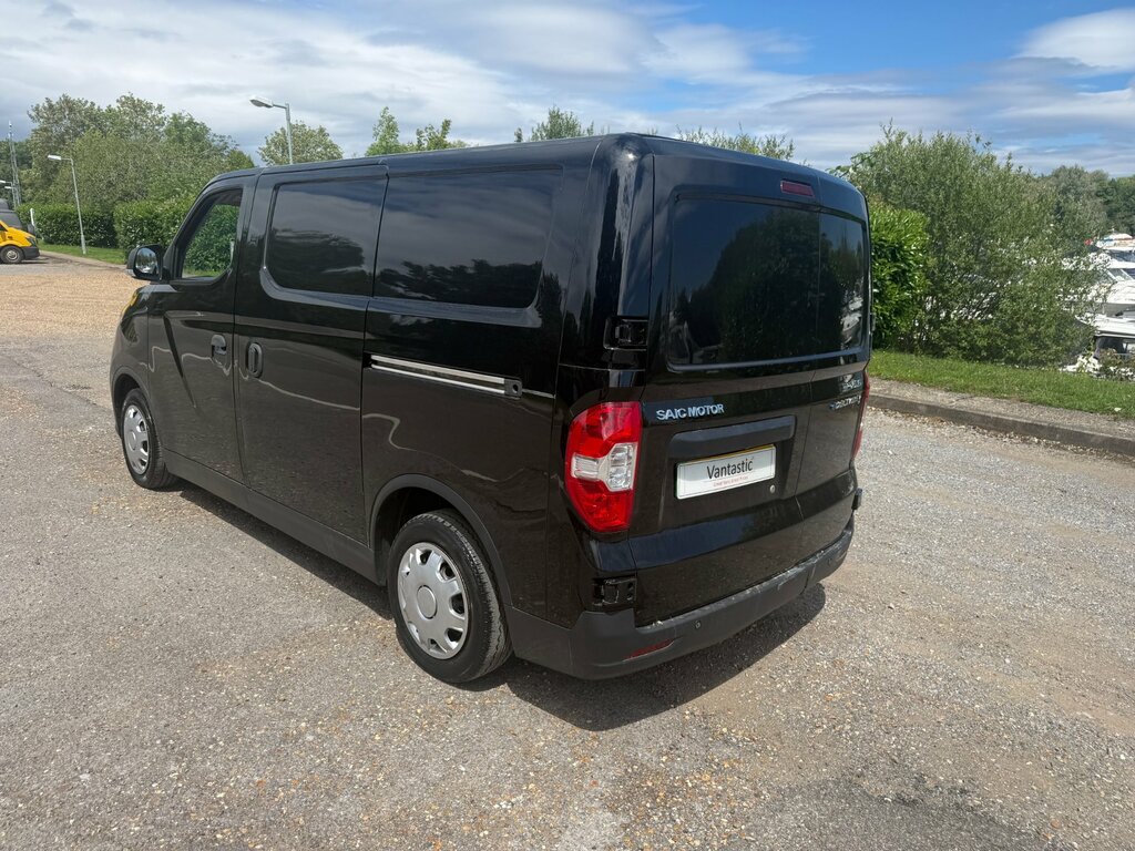 Maxus eDeliver 3 50.23Kwh Panel Van Fwd L1 122 P Silver #8