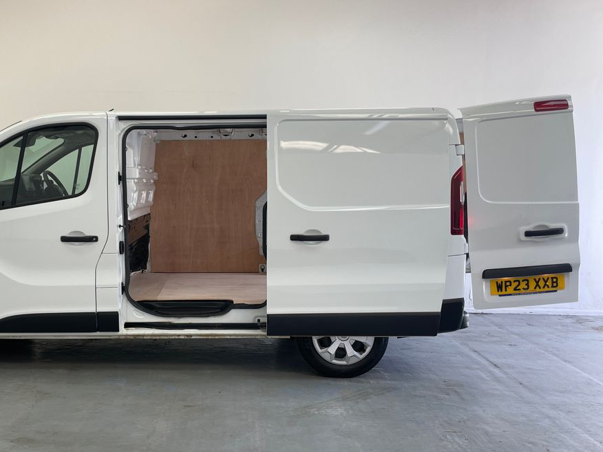 Renault Trafic Sl28 Business L1 H1 Swb 2.0L Blue Dci 130Ps WP23XXB White #6