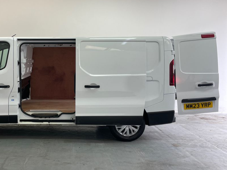 Renault Trafic Ll30 Advance L2 Lwb 2.0L Blue Dci 130Ps MM23YRP White #6