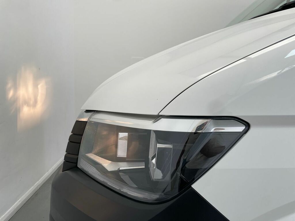 Volkswagen Crafter Panel Van Cr35 Panel Van Trendline Mwb 140 Ps White #21