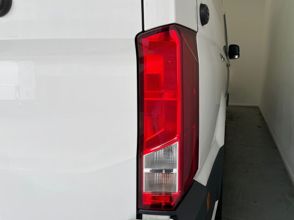 Volkswagen Crafter Panel Van Cr35 Panel Van Trendline Mwb 140 Ps White #27