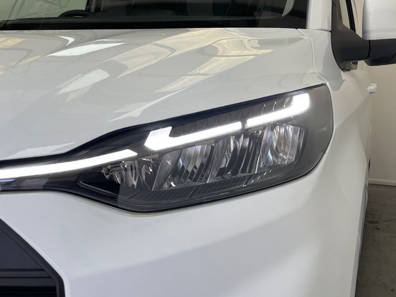 Ford Transit Custom Transit Trend Single Chassis Cab 350 L5 2.0L Ecobl White #21