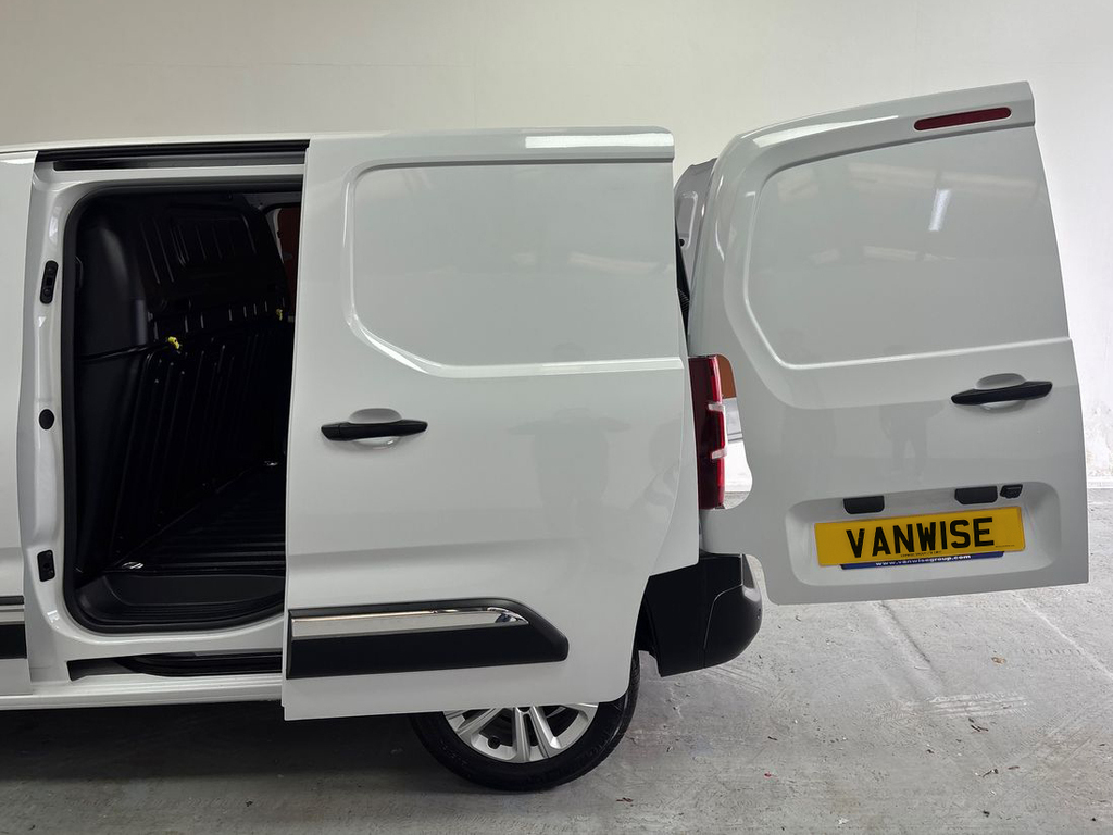 Toyota Proace City Design L1 H1 Swb 1.5D 130Bhp White #6